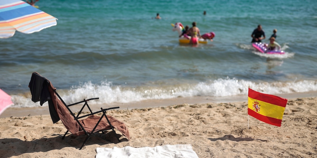 Palma minskar solstolarna och stoppar nya turistbostäder för att skydda sina invånare.