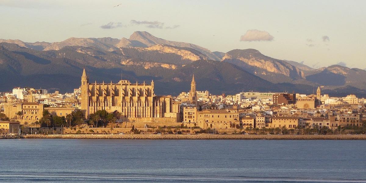 Palma de Mallorca. Nu har staden fått nog av all massturism och stoppar alla nya licenser för korttidsuthyrning av bostäder till turister.