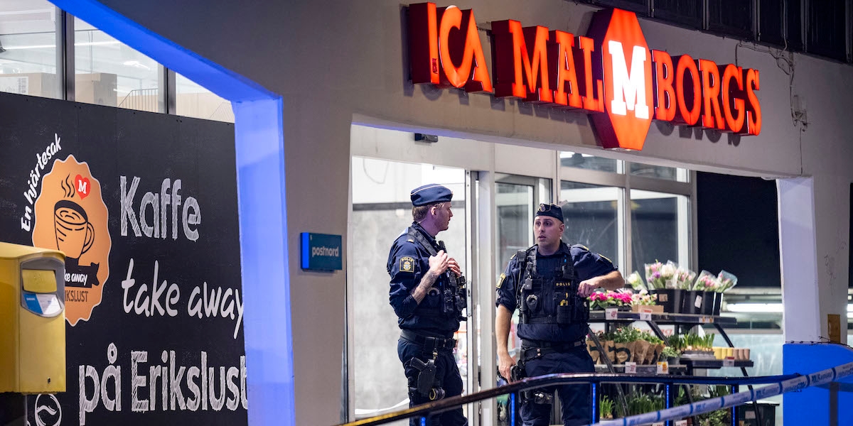 Ica Malmborgs i Lund, de polisanmäler allat, men trots tillträdesförbud kan notoriska snattare komma tillbaka till butiken och stjäla. Nu har butiken börjat avvisa personer som tidigare stulit i butiken även innan de fått tillträdesförbud.